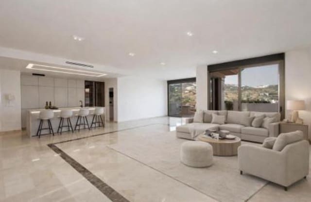 3 camera da letto Attico da affittare in Río Real, Marbella con piscina garage - 7.500 € (Rif: 9898625)