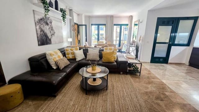 Apartamento de 3 habitaciones en Nueva Alcántara, Marbella en venta con piscina garaje - 685.000 € (Ref: 9898626)