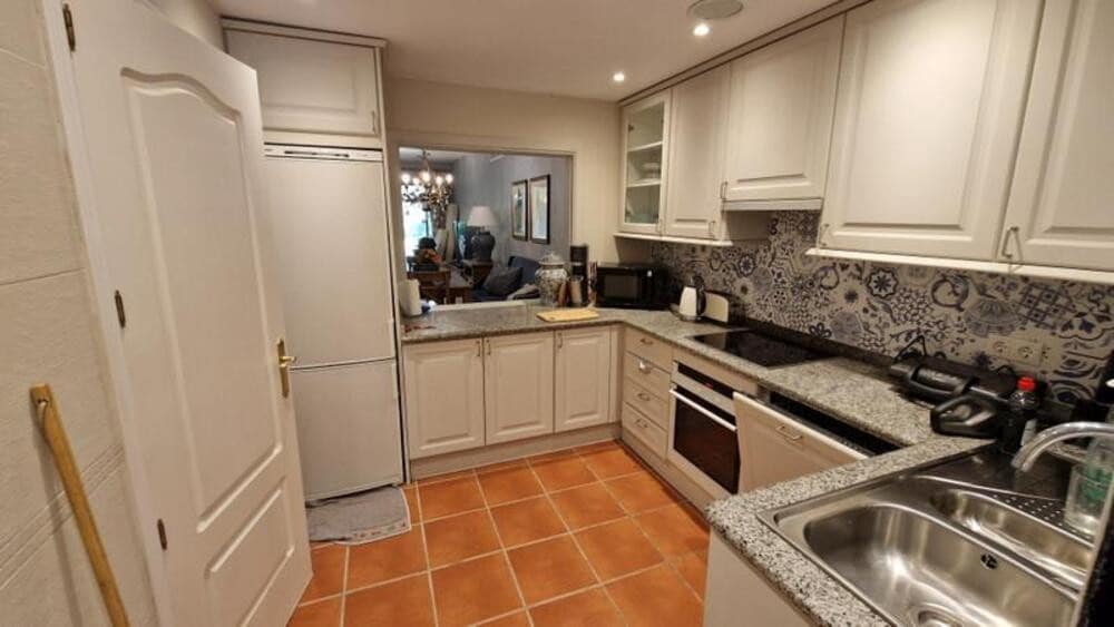 2 quarto Apartamento para venda em El Paraiso com piscina - 360 000 € (Ref: 9898627)