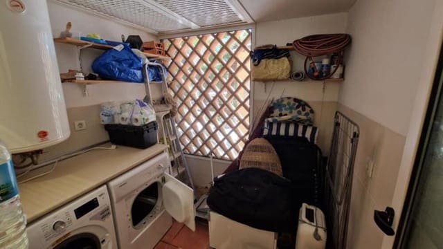 2 quarto Apartamento para venda em El Paraiso, Estepona com piscina - 360 000 € (Ref: 9898627)