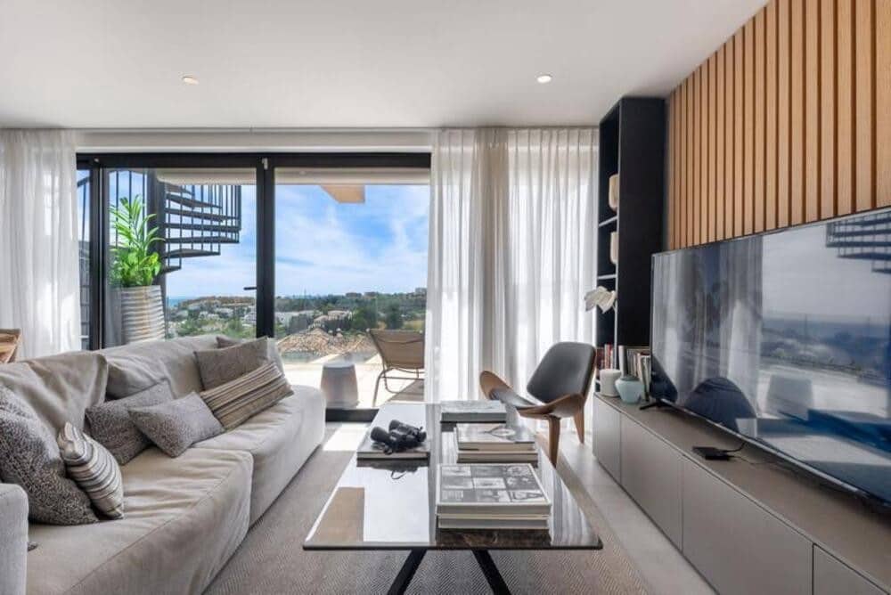 3 chambre Penthouse à vendre à New Golden Mile avec piscine garage - 749 000 € (Ref: 9898629)