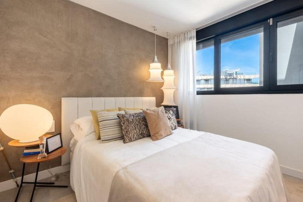 3 chambre Penthouse à vendre à New Golden Mile avec piscine garage - 749 000 € (Ref: 9898629)