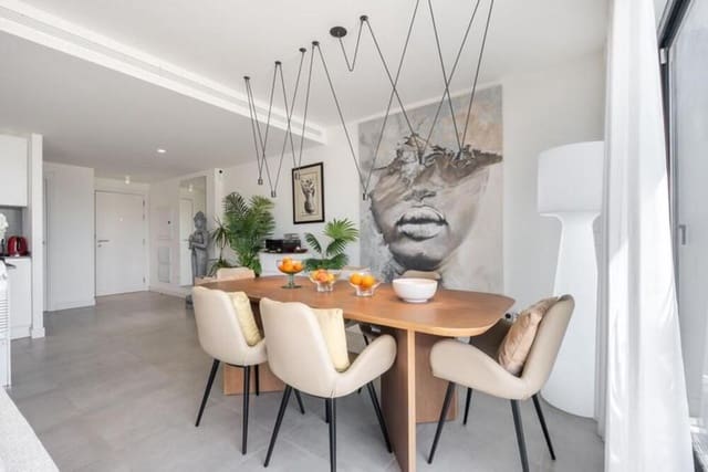 Ático de 3 habitaciones en La Concha - Resina Golf, Estepona en venta con piscina garaje - 749.000 € (Ref: 9898629)