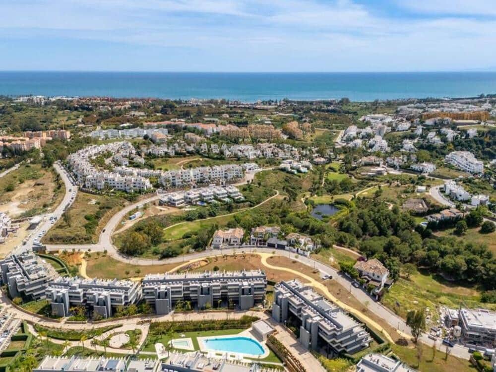3 chambre Penthouse à vendre à New Golden Mile avec piscine garage - 749 000 € (Ref: 9898629)