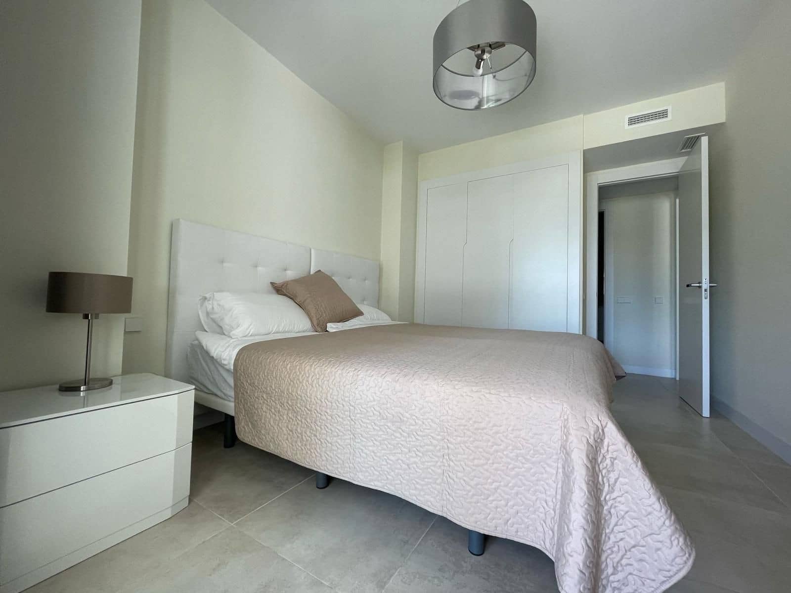 2 camera da letto Appartamento da affittare in Estepona con piscina garage - 1.800 € (Rif: 9902708)