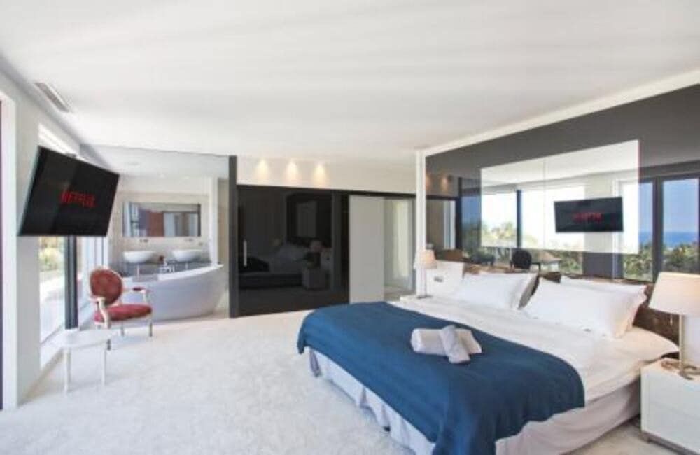 5 quarto Moradia para arrendar em Marbella com piscina garagem - 17 500 € (Ref: 9902710)