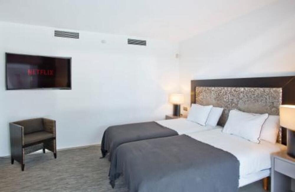 5 quarto Moradia para arrendar em Marbella com piscina garagem - 17 500 € (Ref: 9902710)