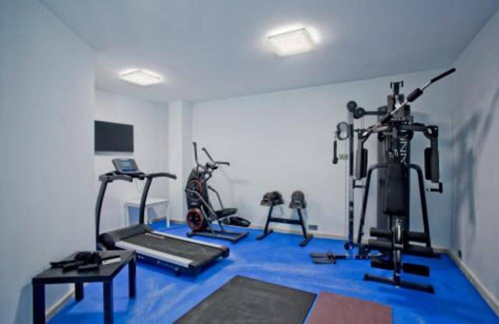 5 quarto Moradia para arrendar em Marbella com piscina garagem - 17 500 € (Ref: 9902710)