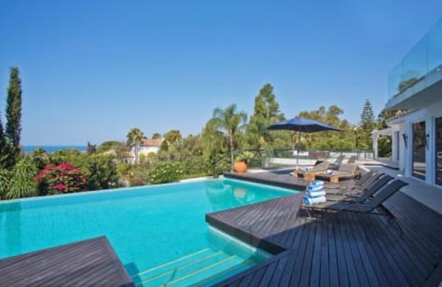 5 quarto Moradia para arrendar em Hacienda Las Chapas, Marbella com piscina garagem - 17 500 € (Ref: 9902710)
