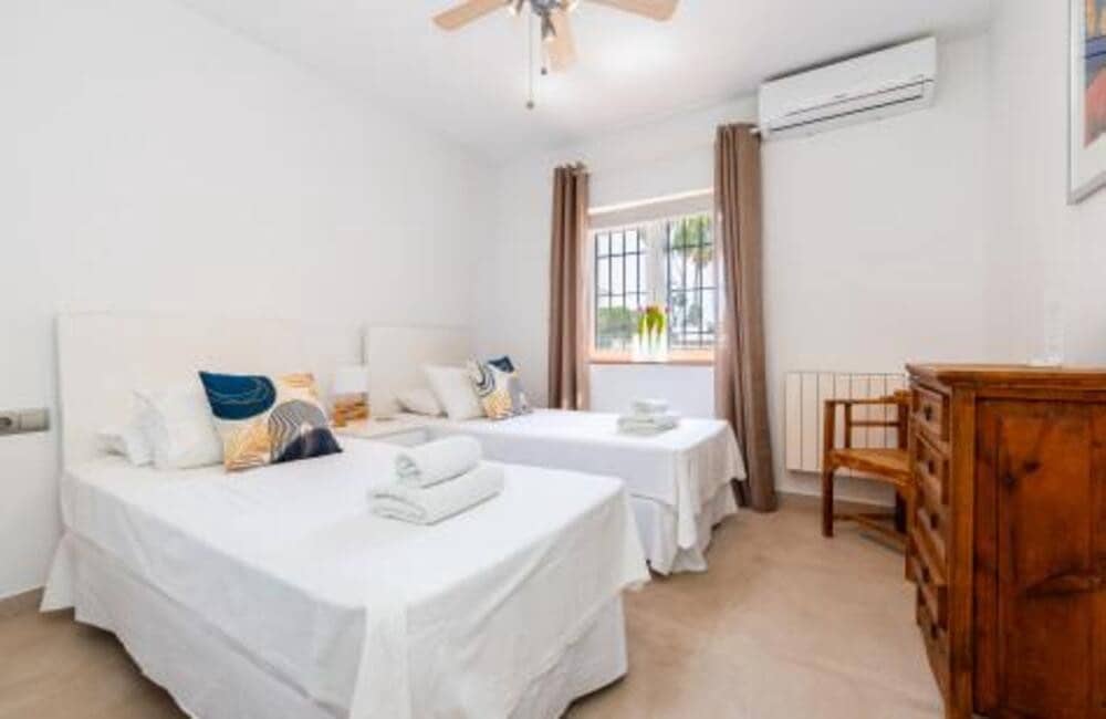 6 slaapkamer Villa te koop in Sitio de Calahonda met zwembad garage - € 1.490.000 (Ref: 9902711)