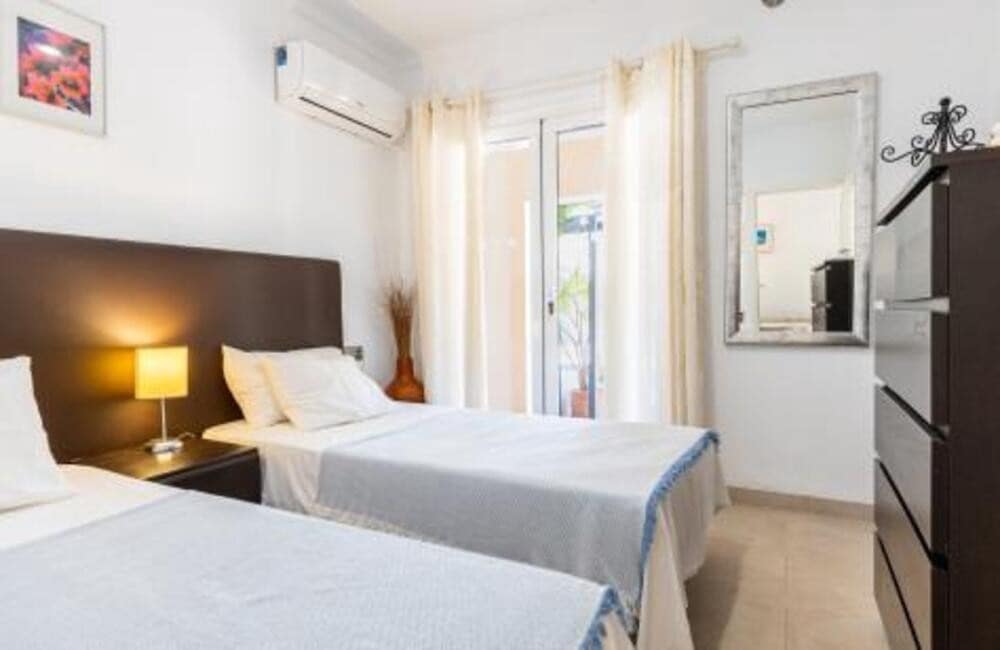 6 slaapkamer Villa te koop in Sitio de Calahonda met zwembad garage - € 1.490.000 (Ref: 9902711)