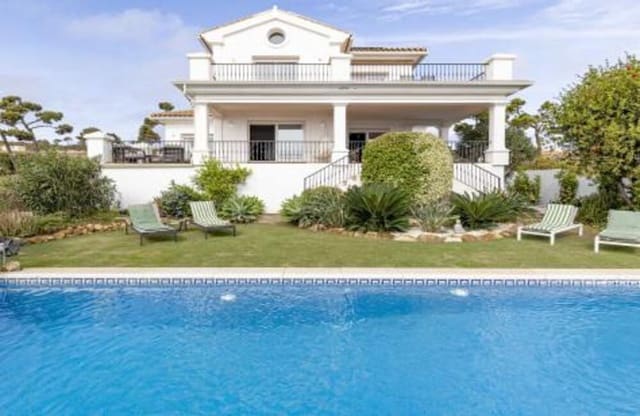 4 bedroom Villa for sale in Chullera, Manilva with pool garage - € 1,395,000 (Ref: 9902712)