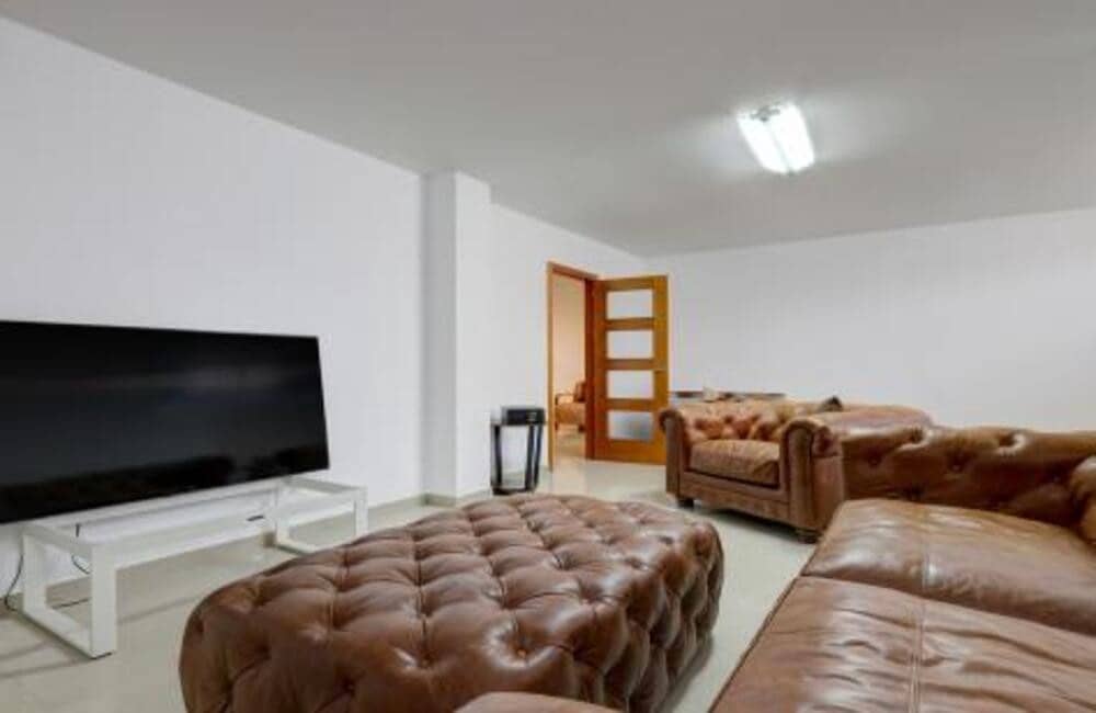 4 bedroom Villa for sale in Manilva with pool garage - € 1,395,000 (Ref: 9902712)