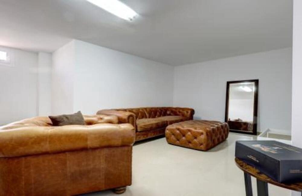 4 bedroom Villa for sale in Manilva with pool garage - € 1,395,000 (Ref: 9902712)