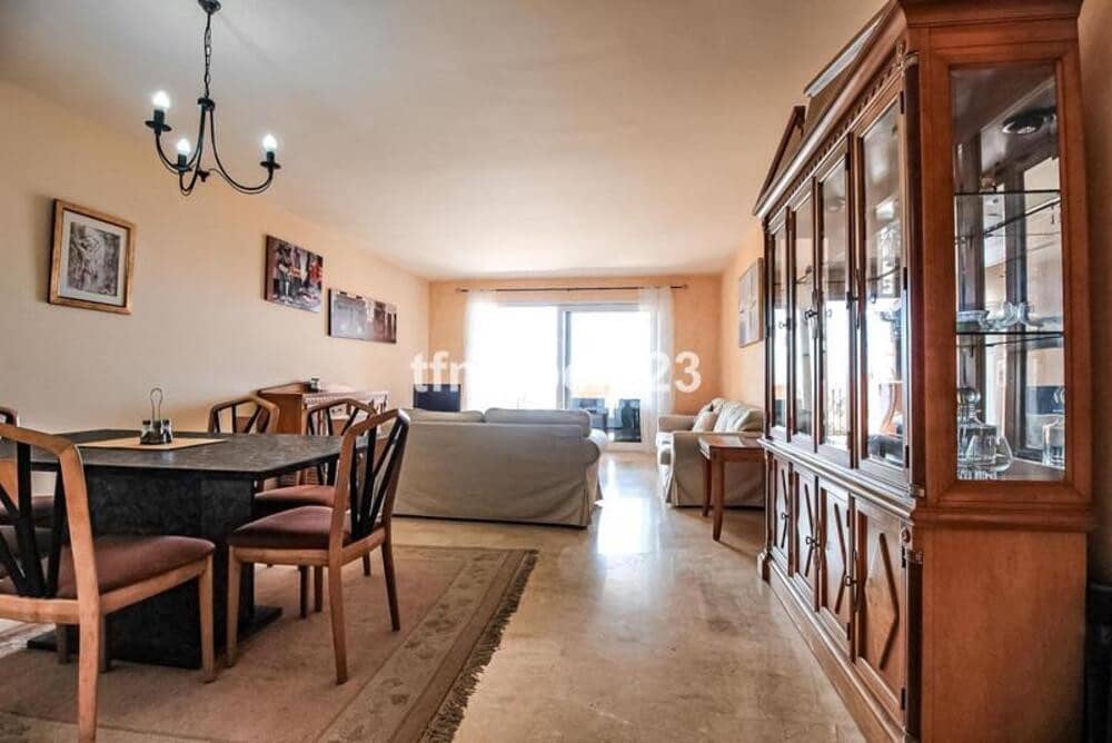 3 soverom Leilighet til leie i La Duquesa / Puerto de la Duquesa med svømmebasseng garasje - € 2 350 (Ref: 9907131)