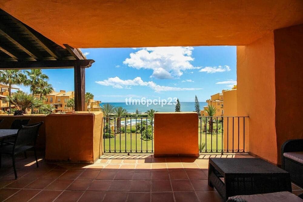 3 soverom Leilighet til leie i La Duquesa / Puerto de la Duquesa med svømmebasseng garasje - € 2 350 (Ref: 9907131)