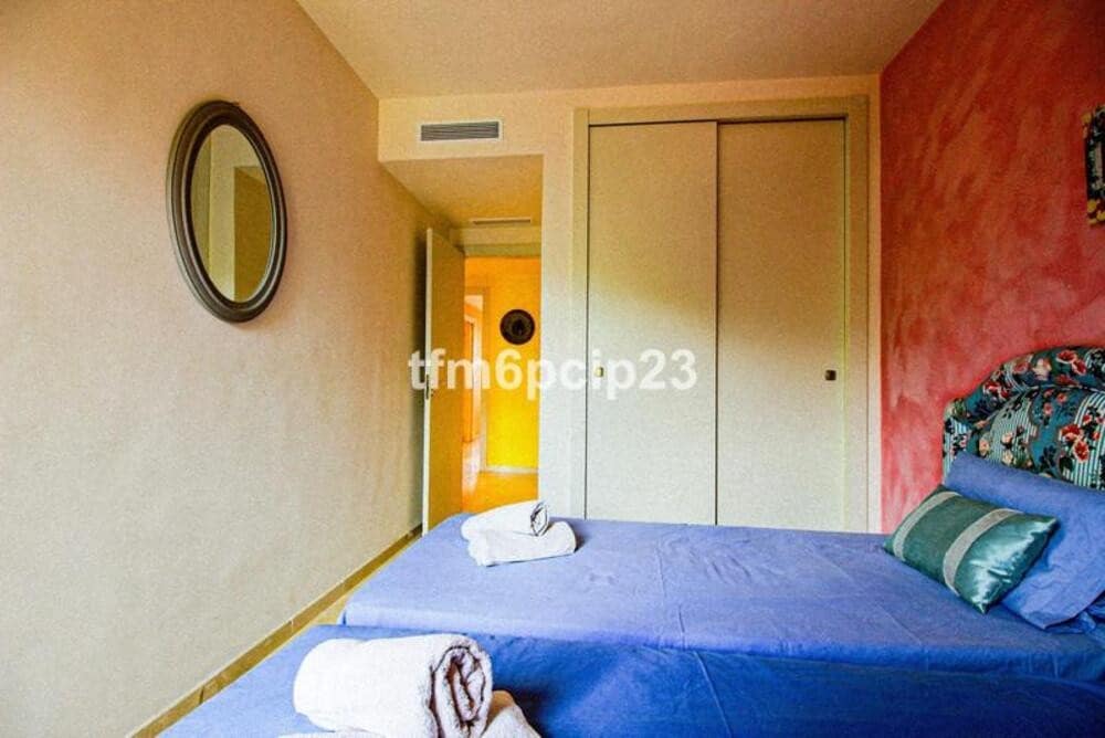 3 soverom Leilighet til leie i La Duquesa / Puerto de la Duquesa med svømmebasseng garasje - € 2 350 (Ref: 9907131)