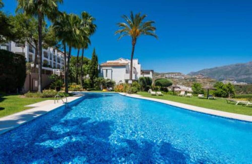 3 soveværelse Lejlighed til salg i Benahavis med swimmingpool garage - € 565.000 (Ref: 9909933)