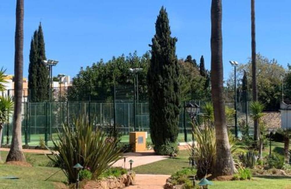 4 quarto Apartamento para arrendar em Marbella com garagem - 3 500 € (Ref: 9909934)