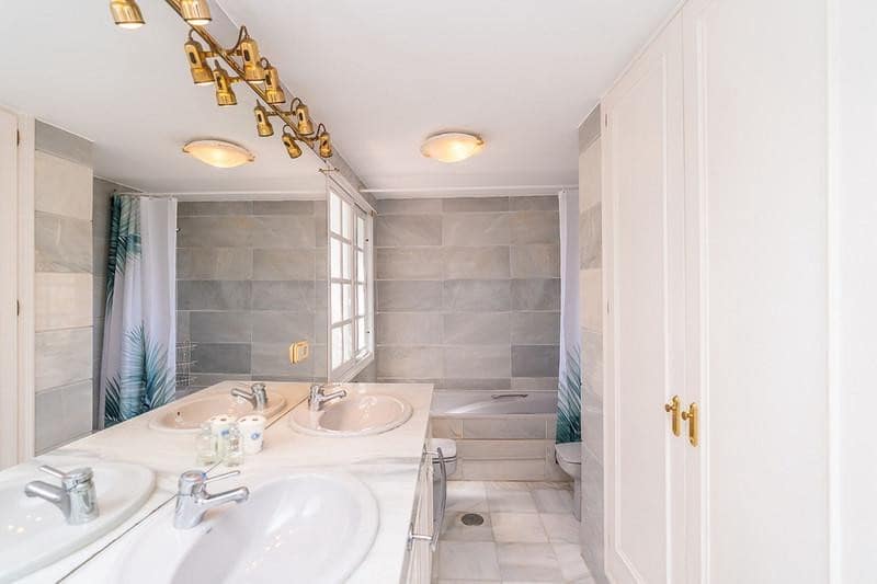 3 camera da letto Casa da affittare in Bel-Air con piscina garage - 3.000 € (Rif: 9909935)