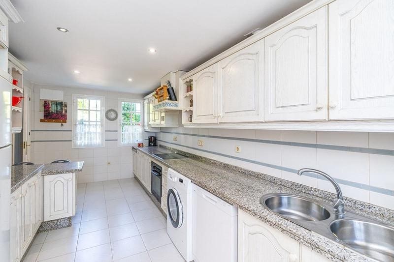 3 camera da letto Casa da affittare in Bel-Air con piscina garage - 3.000 € (Rif: 9909935)
