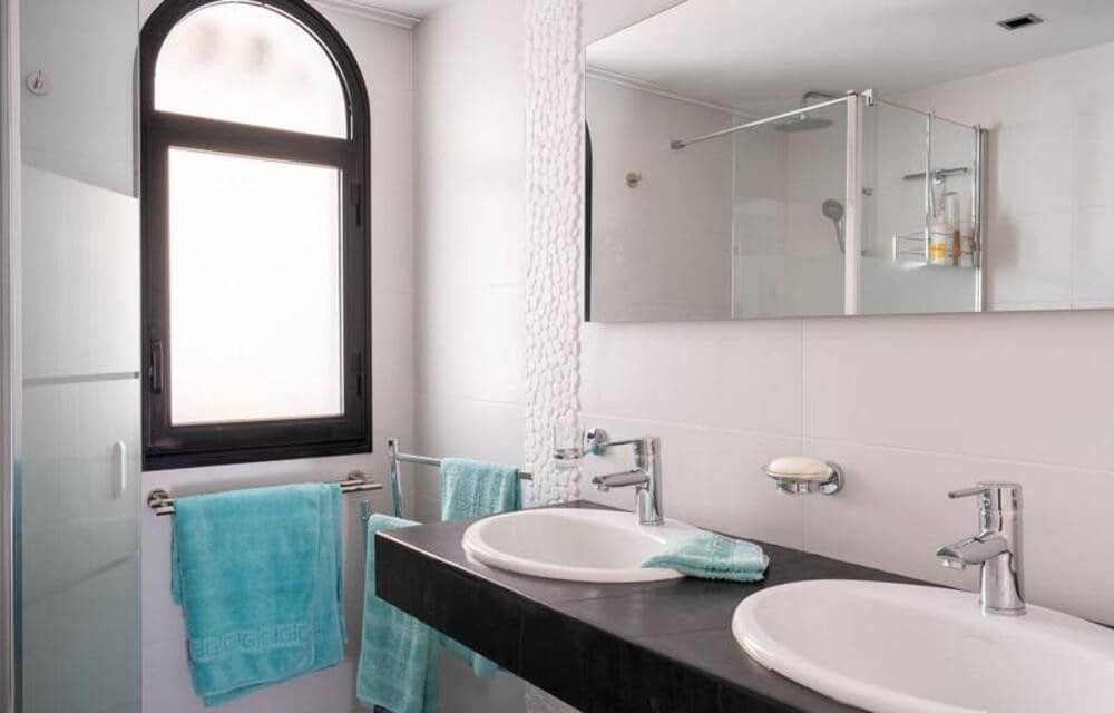 3 sypialnia Dom na sprzedaż w Costalita z basenem garażem - 680 000 € (Ref: 9909937)