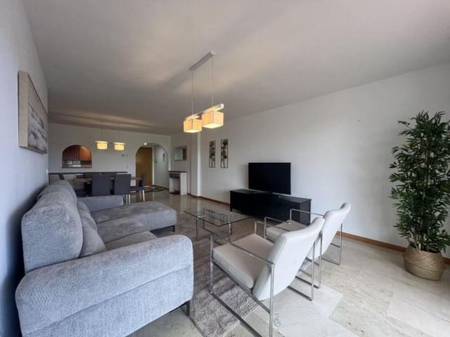 Apartamento de 3 habitaciones en Guadalmina Alta, Marbella en alquiler - 2.400 € (Ref: 9909938)
