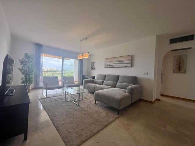 Apartamento de 3 habitaciones en Guadalmina Alta, Marbella en alquiler - 2.400 € (Ref: 9909938)