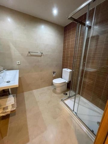 2 soverom Leilighet til leie i La Concha - Resina Golf, Estepona med svømmebasseng garasje - € 2 200 (Ref: 9909941)