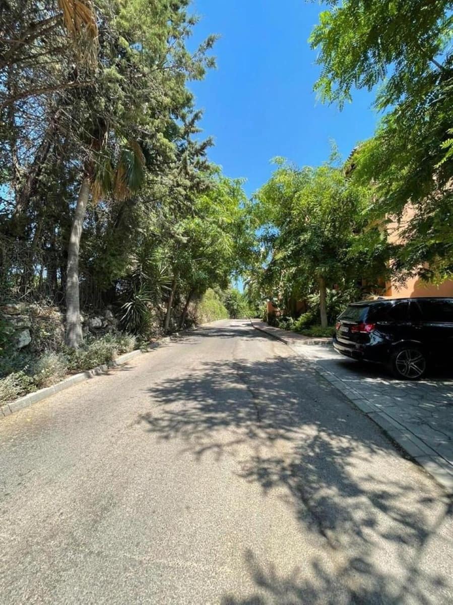 2 soverom Leilighet til leie i New Golden Mile med svømmebasseng garasje - € 2 200 (Ref: 9909941)