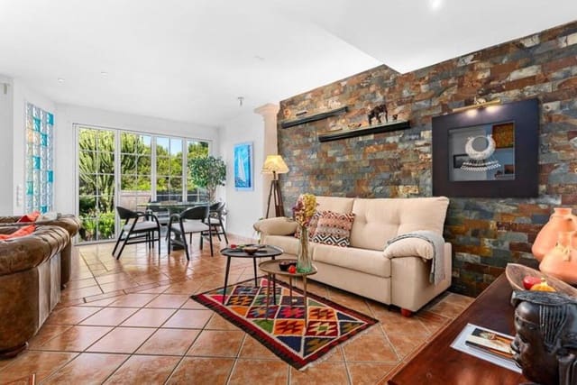 3 sovrum Hus till salu i Seghers, Estepona med garage - 640 000 € (Ref: 9909942)