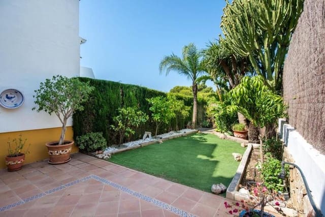 3 sovrum Hus till salu i Seghers, Estepona med garage - 640 000 € (Ref: 9909942)