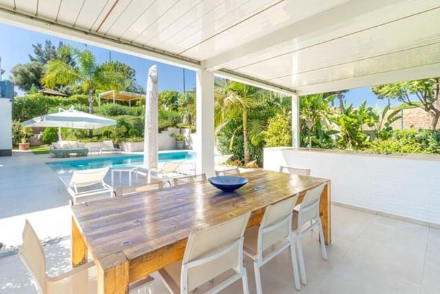 5 sovrum Villa till salu i Mijas Costa, Mijas med pool garage - 1 650 000 € (Ref: 9909944)