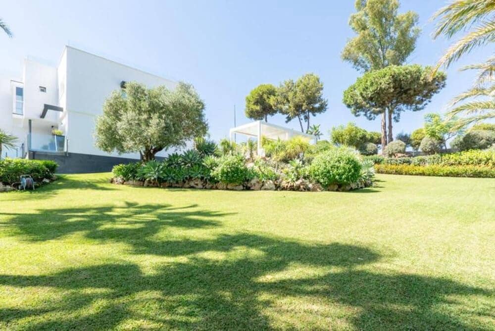 5 sovrum Villa till salu i Mijas Costa med pool garage - 1 650 000 € (Ref: 9909944)