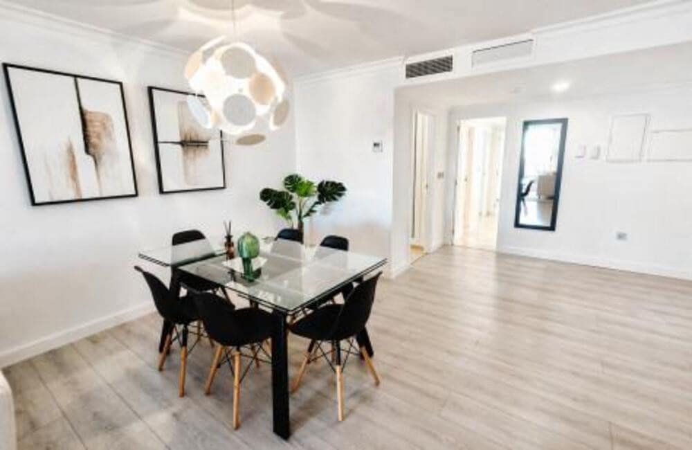 3 bedroom Apartment for rent in Marbella with pool garage - € 2,700 (Ref: 9912418)