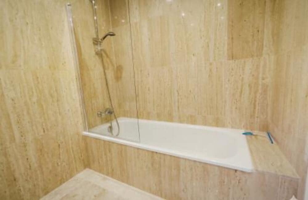 3 bedroom Apartment for rent in Marbella with pool garage - € 2,700 (Ref: 9912418)