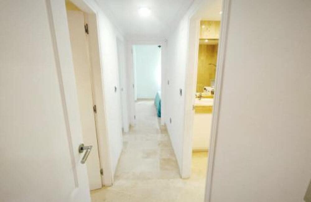 3 bedroom Apartment for rent in Marbella with pool garage - € 2,700 (Ref: 9912418)