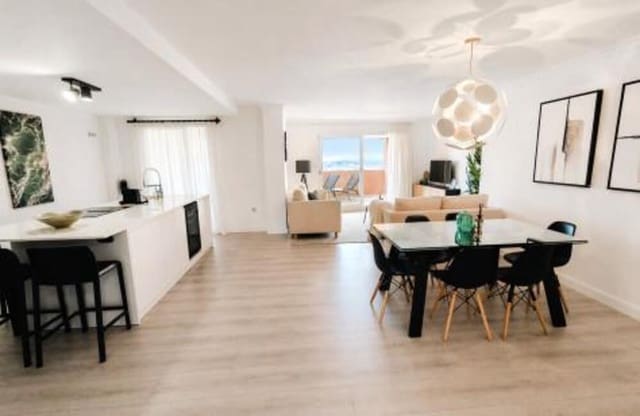 3 bedroom Apartment for rent in Santa María, Marbella with pool garage - € 2,700 (Ref: 9912418)