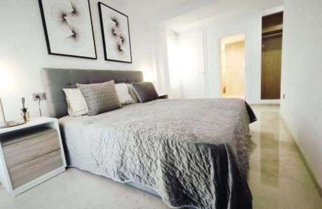 3 bedroom Apartment for rent in Santa María, Marbella with pool garage - € 2,700 (Ref: 9912418)