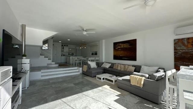 6 camera da letto Casa da affittare in Nueva Atalaya, Estepona con piscina garage - 8.000 € (Rif: 9912419)