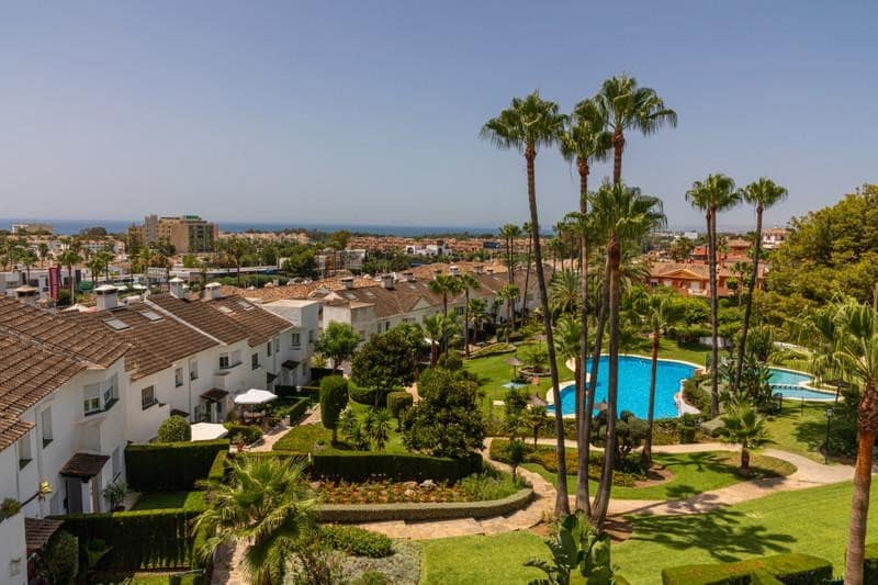6 camera da letto Casa da affittare in Estepona con piscina garage - 8.000 € (Rif: 9912419)
