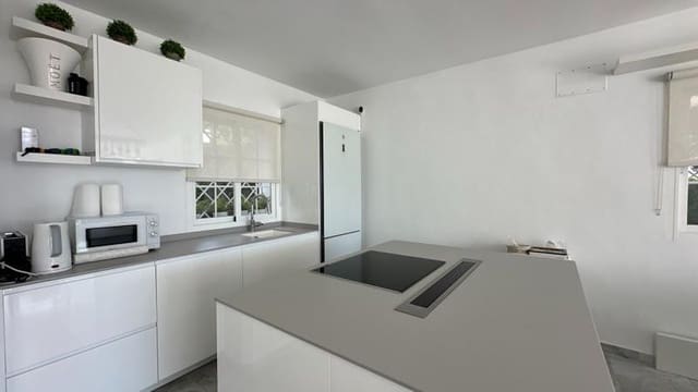 6 camera da letto Casa da affittare in Nueva Atalaya, Estepona con piscina garage - 8.000 € (Rif: 9912419)
