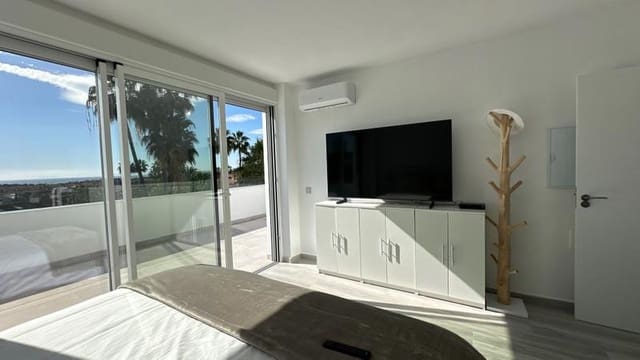 6 camera da letto Casa da affittare in Nueva Atalaya, Estepona con piscina garage - 8.000 € (Rif: 9912419)