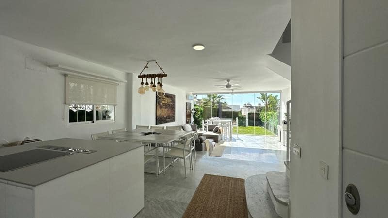 6 camera da letto Casa da affittare in Estepona con piscina garage - 8.000 € (Rif: 9912419)