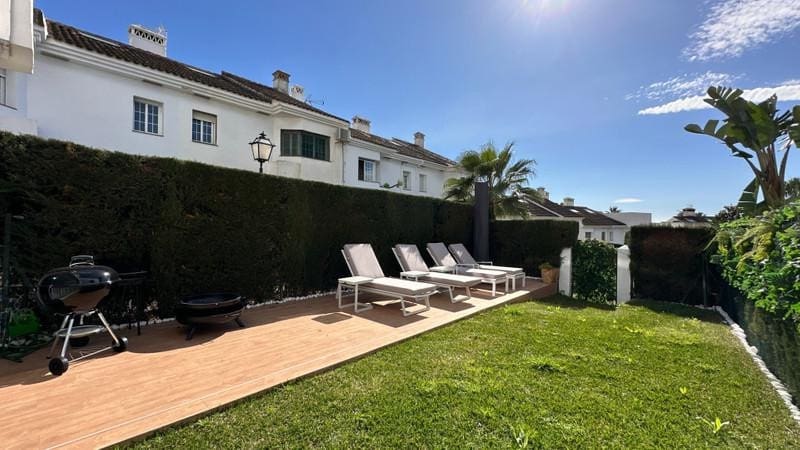 6 camera da letto Casa da affittare in Estepona con piscina garage - 8.000 € (Rif: 9912419)
