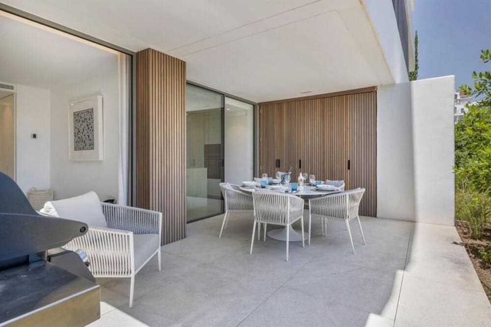 3 soverom Leilighet til leie i Los Arqueros med svømmebasseng garasje - € 6 000 (Ref: 9912420)