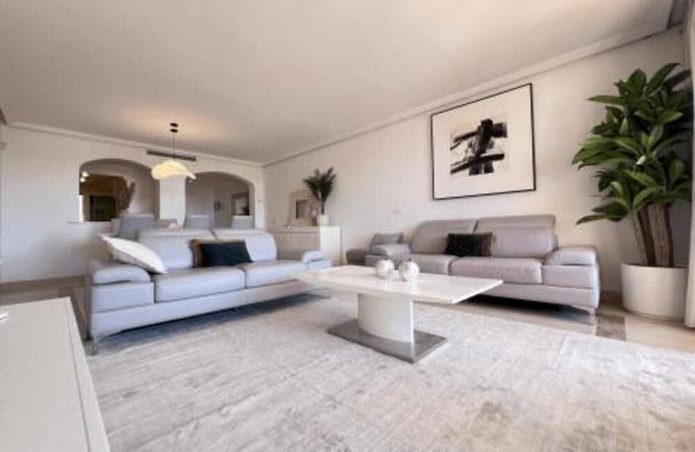 Appartement de 3 chambres à louer à Benahavis avec piscine garage - 3 300 € (Ref: 9912421)