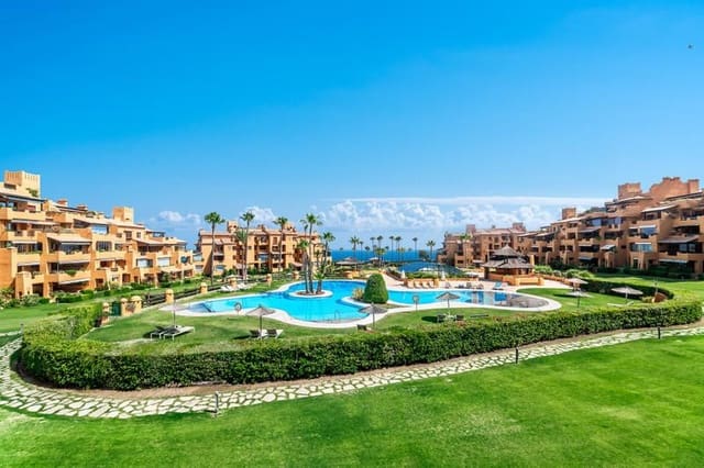 3 sovrum Lägenhet att hyra i El Padrón, Estepona med pool garage - 4 000 € (Ref: 9912422)