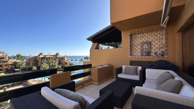 3 sovrum Lägenhet att hyra i El Padrón, Estepona med pool garage - 4 000 € (Ref: 9912422)