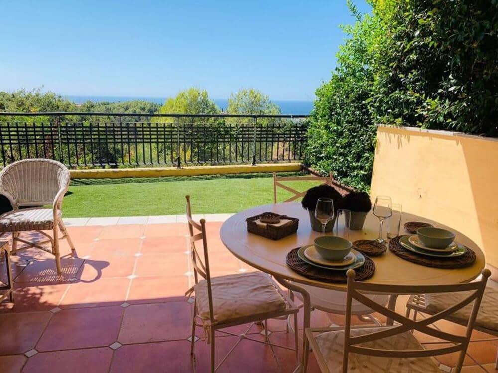 2 soverom Leilighet til leie i Marbella med svømmebasseng garasje - € 2 400 (Ref: 9915150)